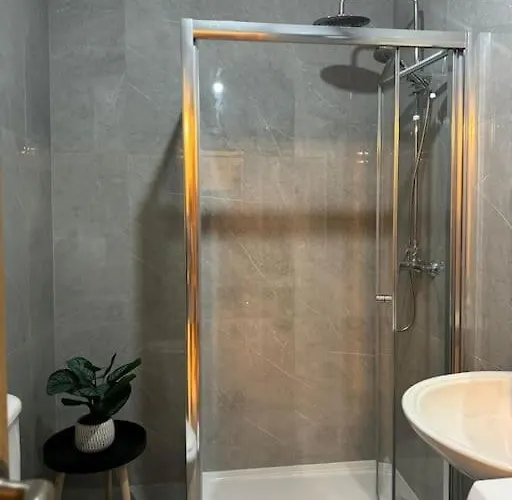 아파트 Amery 3 Bedroom In 슬리에마