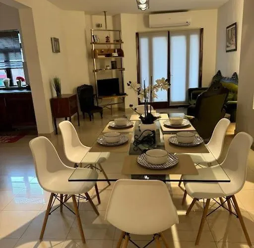 Amery 3 Bedroom In 아파트