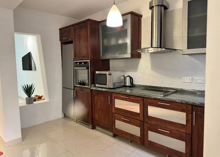 아파트 Amery 3 Bedroom In 슬리에마